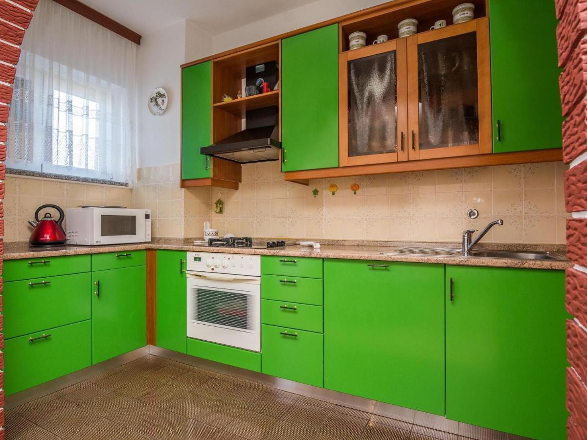 Apartments In House Liveric, In Vir At The Beach ภายนอก รูปภาพ