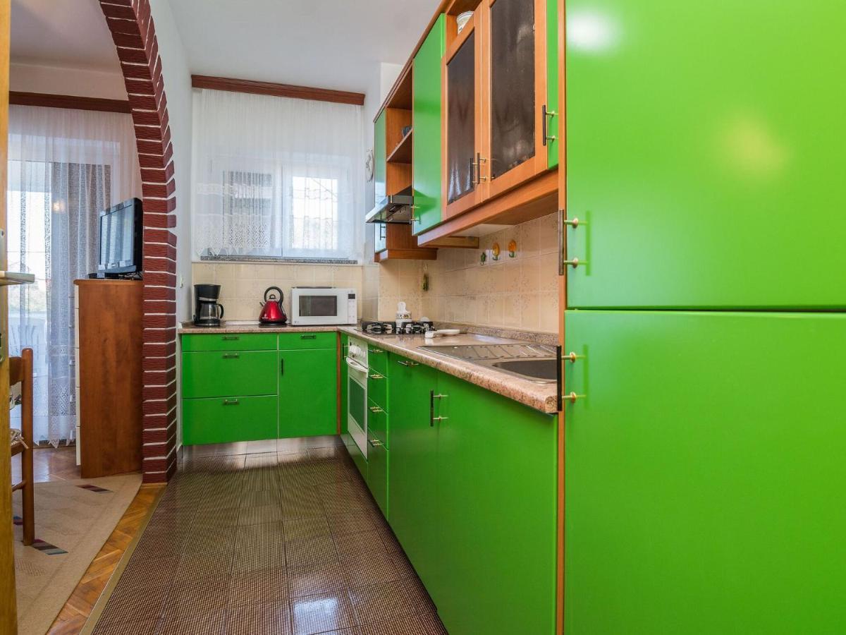 Apartments In House Liveric, In Vir At The Beach ภายนอก รูปภาพ