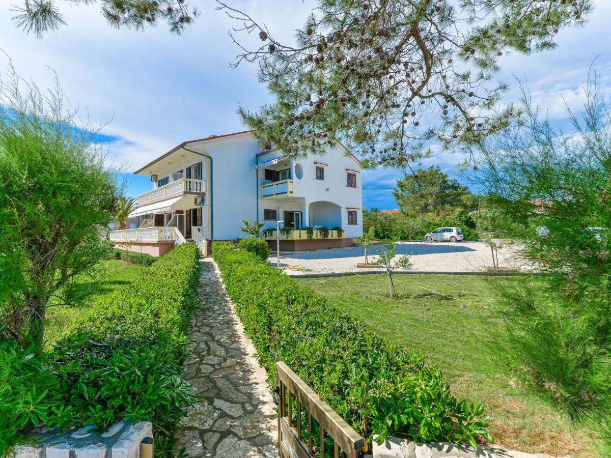 Apartments In House Liveric, In Vir At The Beach ภายนอก รูปภาพ