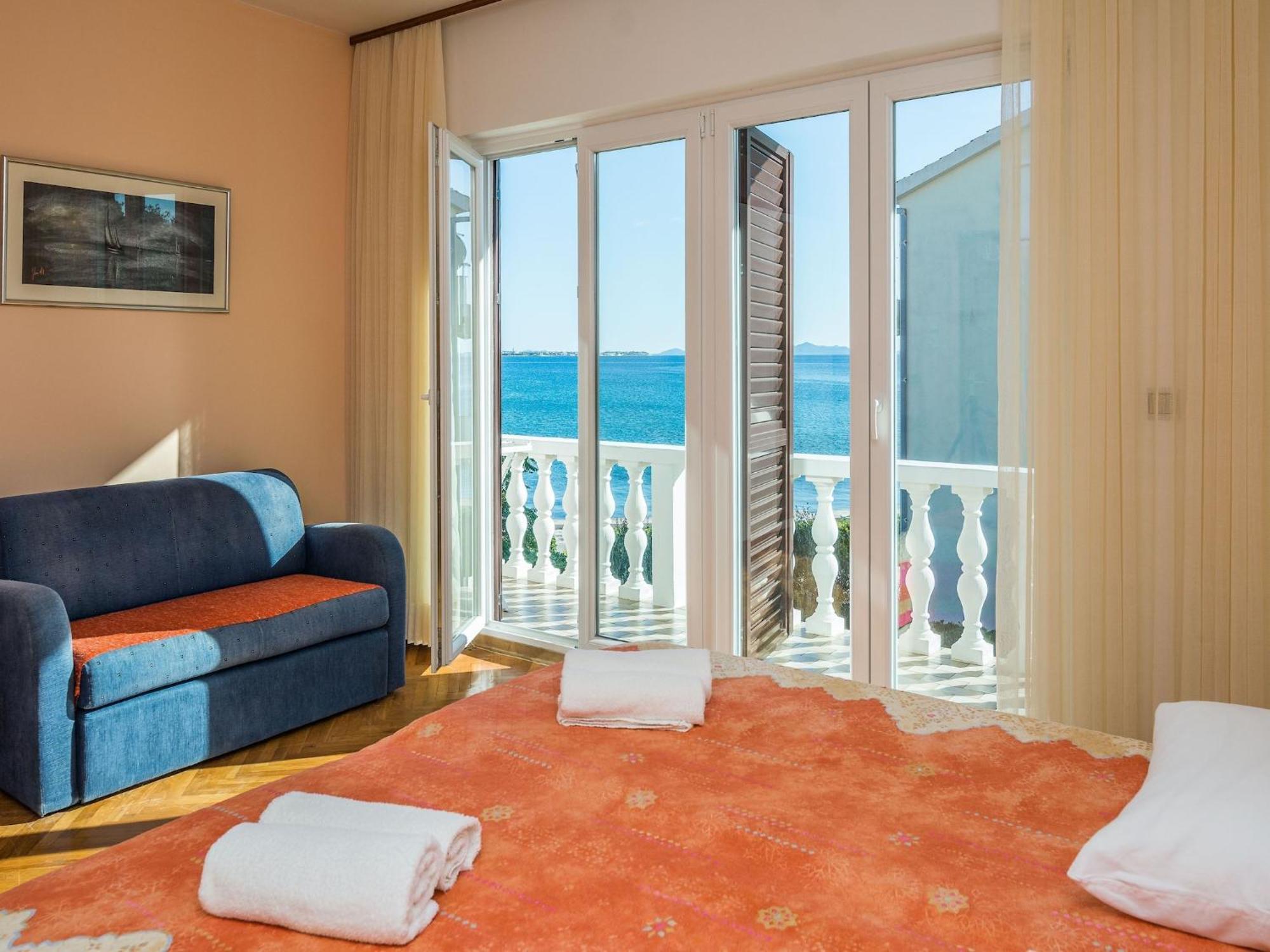 Apartments In House Liveric, In Vir At The Beach ภายนอก รูปภาพ